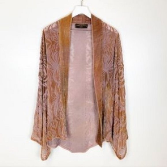 Charles Patricia Lester Tops - Charles Patricia Lester Mauve Velvet Kimono 🌺